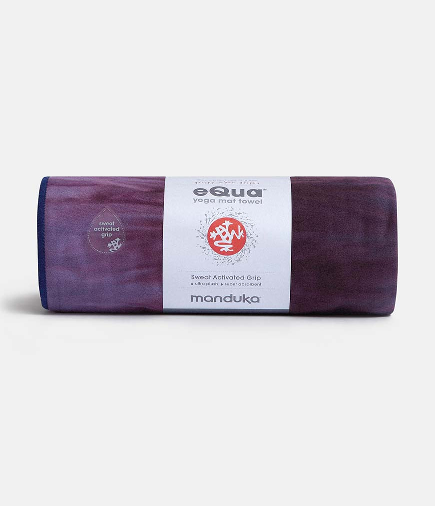Manduka eQua Yoga Mat Towel - Quick Drying Microfiber, Lightweight, Easy  for Travel, Use in Hot Yoga, Vinyasa and Power, 72 Inch (182cm)